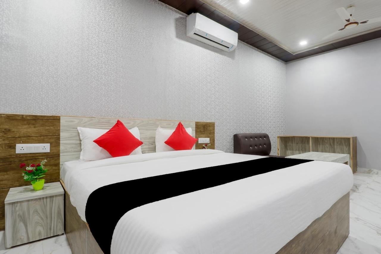 Capital O 63158 Hotel Om Sai Ram Chhatarpur Exterior photo