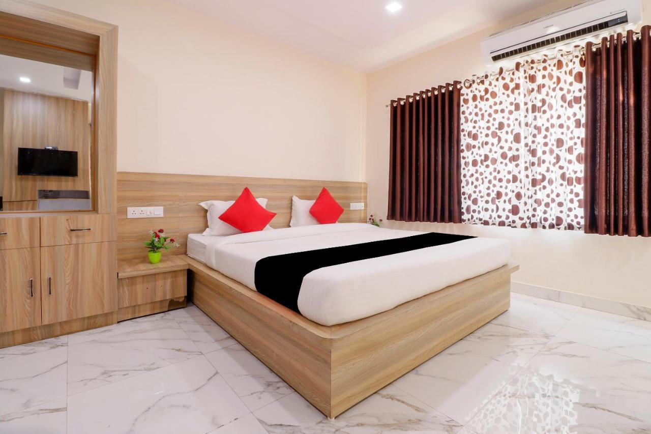 Capital O 63158 Hotel Om Sai Ram Chhatarpur Exterior photo